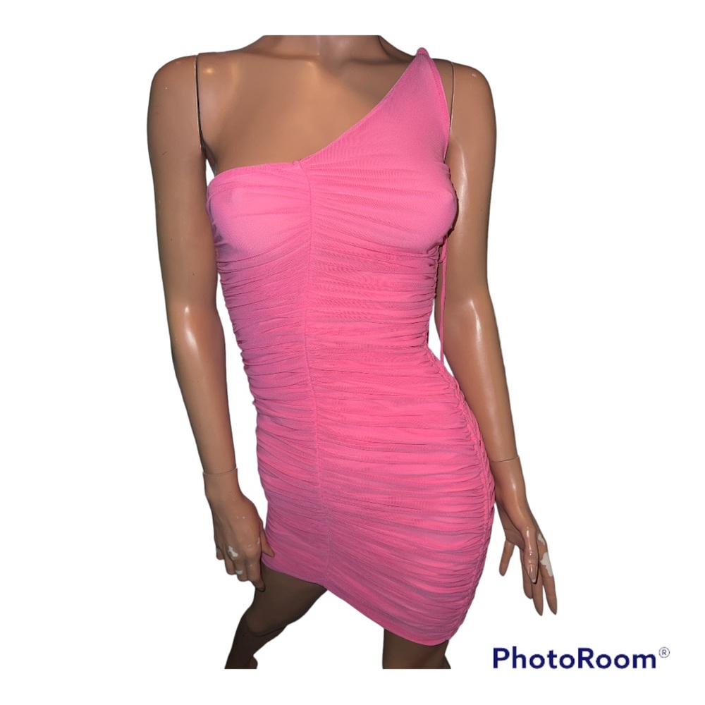 Rumor size 6 New With Tags one shouldered pink polyester dress